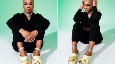 2021/09/saweetie-crocs-e1631871817728.jpg