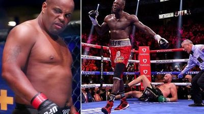 2021/10/0_Ex-MMA-star-Daniel-Cormier-accuses-ref-of-crazy-slow-count-after-Tyson-Fury-was-knocked-down.jpg