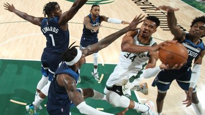 2021/10/giannis-antetokounmpo-milwaukee-bucks_1th630hp9wbca1b49atzfeuxcv.jpg