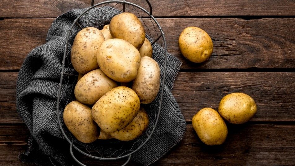 2021/11/how-to-clean-potatoes.jpg