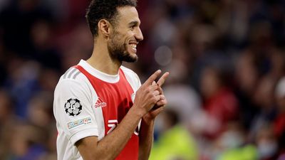 2021/12/Noussair-Mazraoui.jpeg