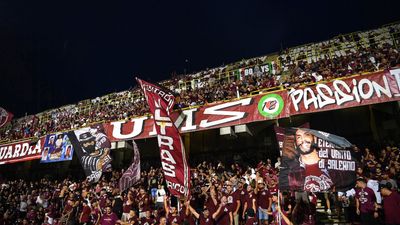 2021/12/Salernitana-ultras.jpg