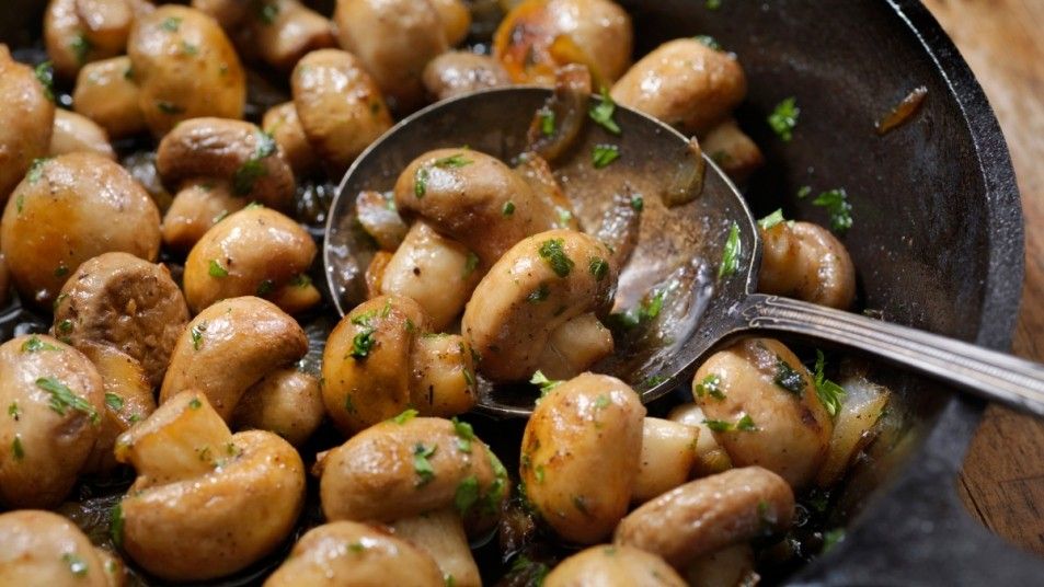 2022/01/sauteed-mushrooms-GettyImages-1199038943.jpg