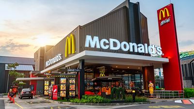2022/01/mcdonalds-restaurant.jpg