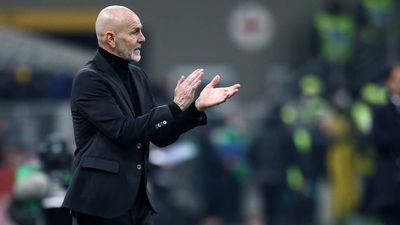 2022/04/23Pioli3-min.jpg