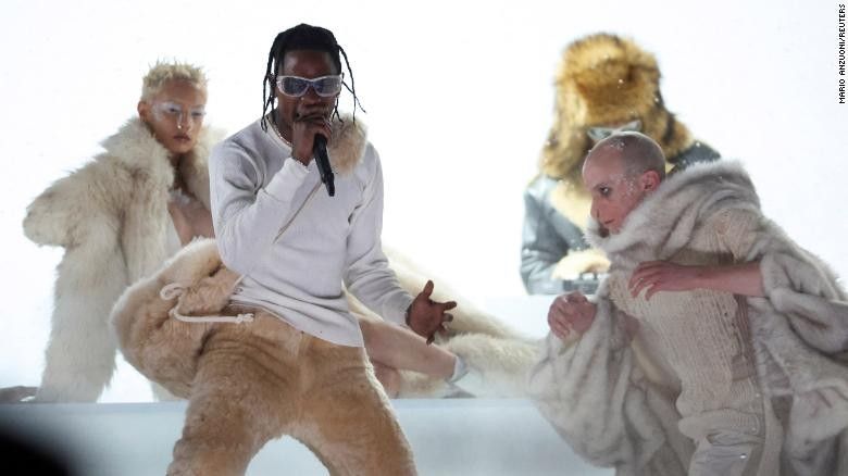 2022/05/220515225115-02-travis-scott-bbma-2022-exlarge-169-e1652711325165.jpg
