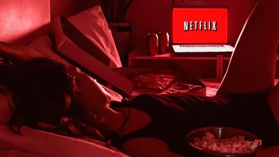 2022/05/netflix-and-chill-alone-1.jpg