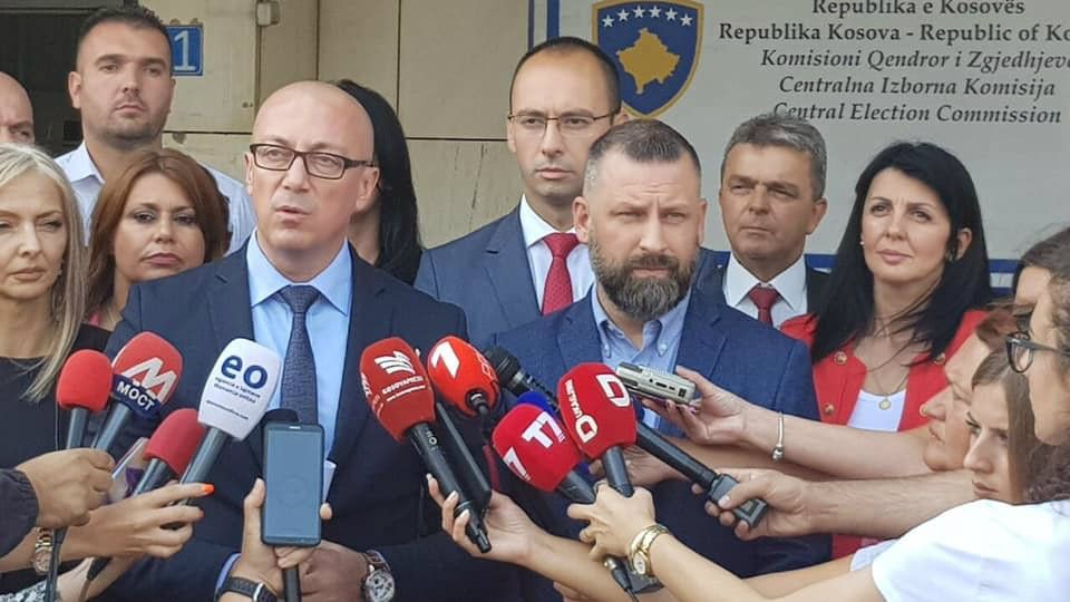 2022/06/srpska-lista-fb-predali-listu-kandidata-za-izbore-e1654885719318.jpg