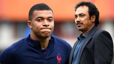 2022/06/mbappe-sanchez.jpg