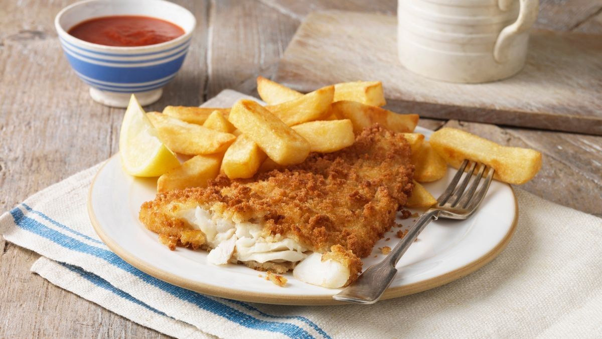 2022/06/3_Plate-of-fish-and-chips.jpg