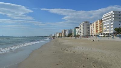 2022/07/plazh-durres.jpg
