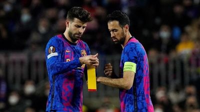 2022/08/pique-busquets.jpg