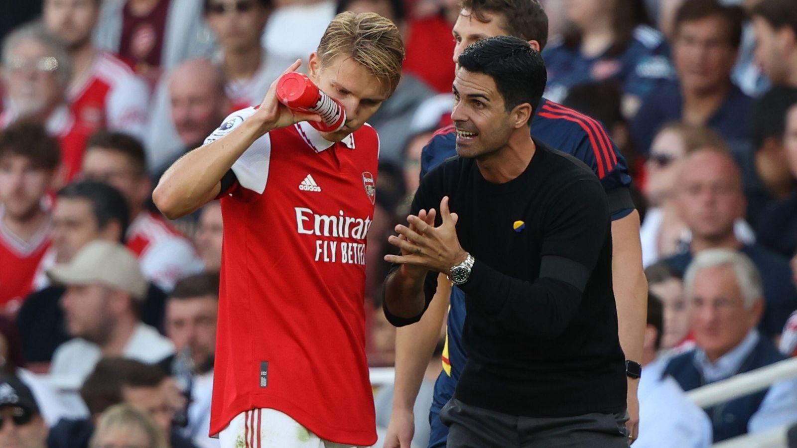 2022/09/Mikel-Arteta-Martin-Odegaard-Arsenal-F365.jpg