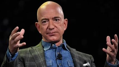 2022/10/Bezos.jpg