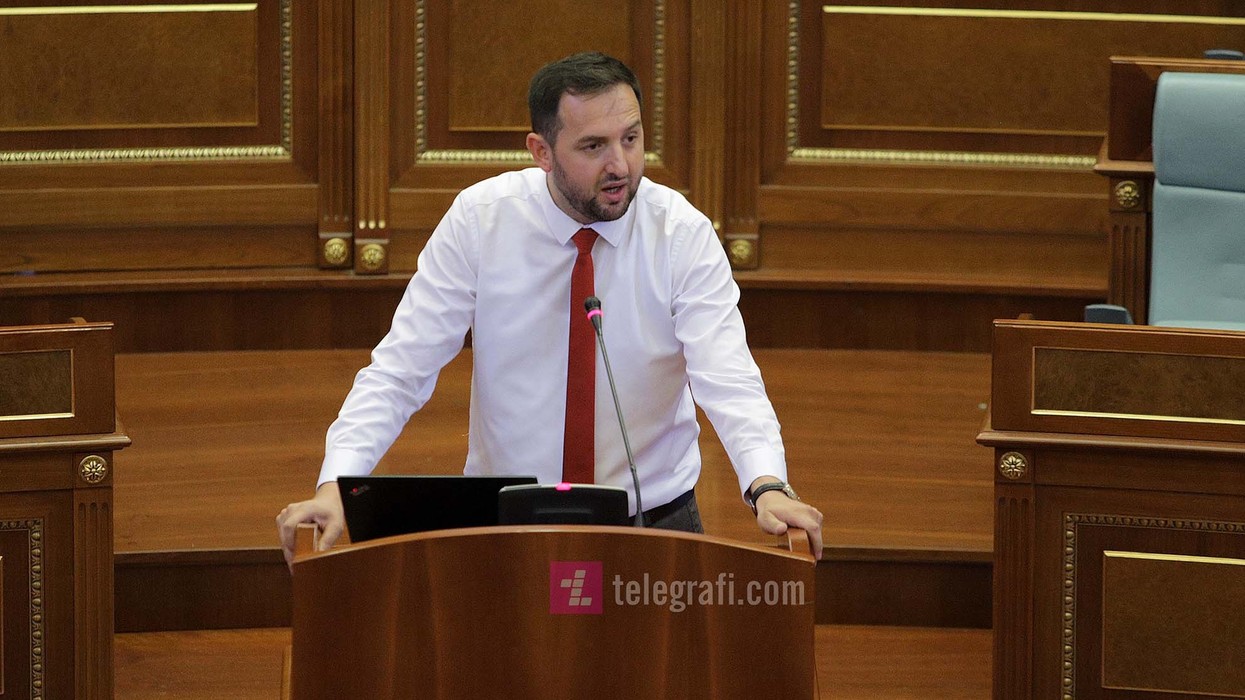 Korenica: Kurtin e njoftova për renovimin e vagonëve në Serbi, zgjodhi të heshtë