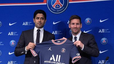2023/06/Lionel-Messi-et-Nasser-al-Khelaïfi-1.jpg