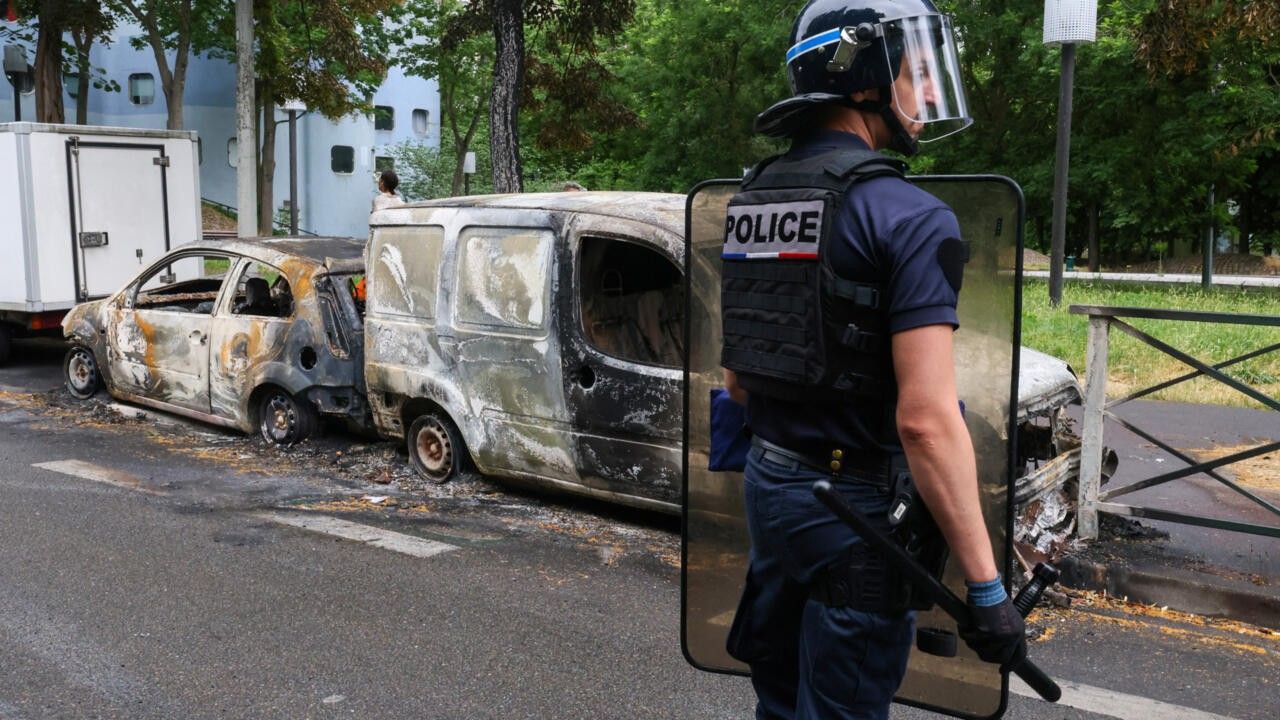 2023/07/w1280-p16x9-2023-07-01T075150Z_1438303745_RC27U1AFGIEE_RTRMADP_3_FRANCE-SECURITY-SHOOTING-AFTERMATH.jpg