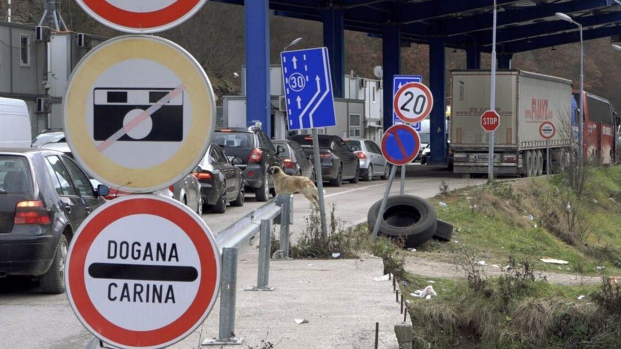 Përditësimi i fundit nga kufiri, deri në 50 minuta pritje te Dheu i Bardhë Përditësimi i fundit nga kufiri, deri në 50 minuta pritje te Dheu i Bardhë