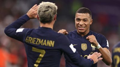 2023/09/griezmann-mbappe.jpg