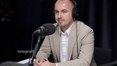 2023/10/Pajtim-Gashi-podcast-interviste-foto-Ridvan-Slivova-6-e1697115555956.jpg
