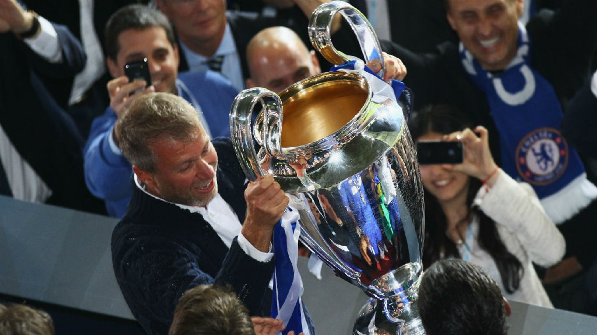 2023/11/Roman-Abramovich-Champions-League-Winners-Che_2966361.jpg