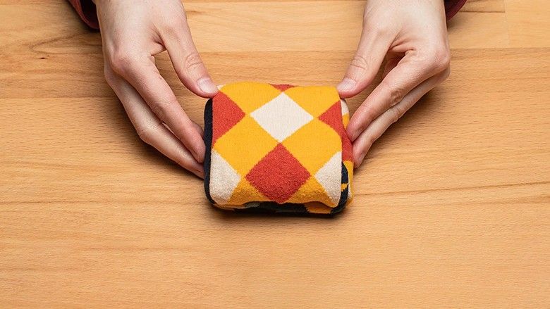 2023/11/goldie-socks-ways-to-fold-socks-square-method.jpg
