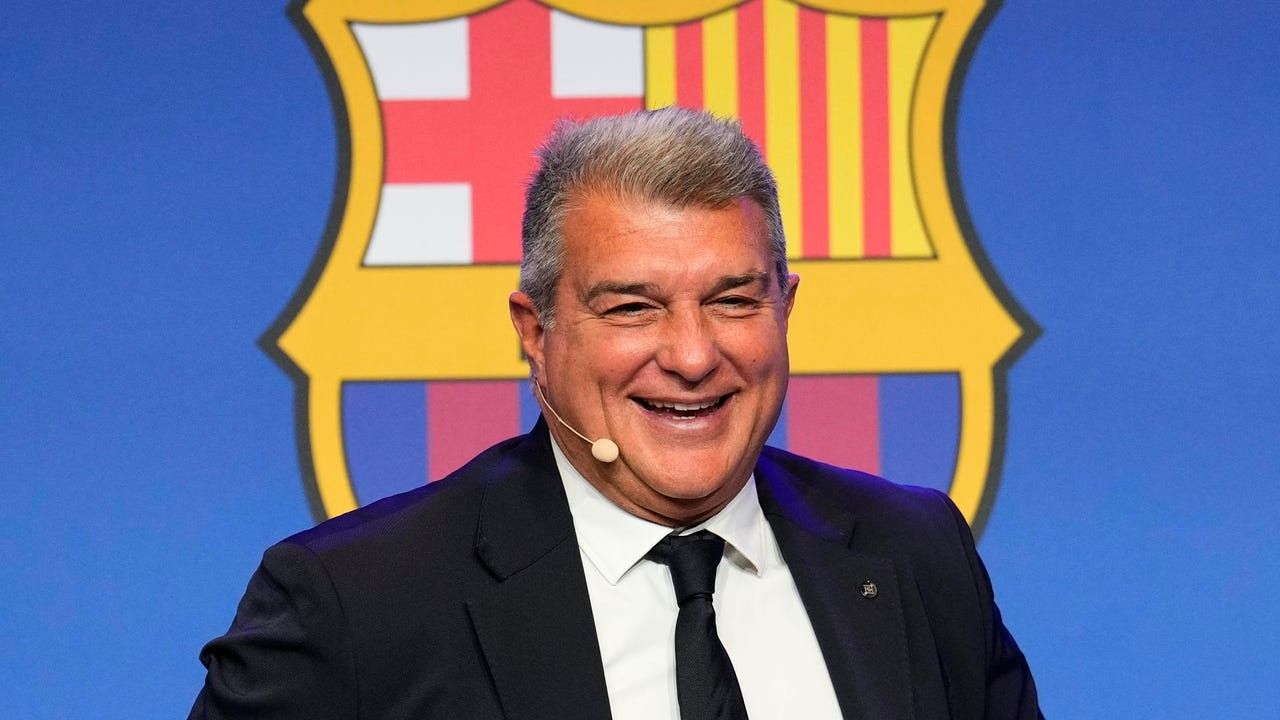 2024/02/Joan-Laporta-explota-en-el-palco.jpg