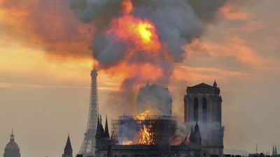 2024/04/aptopix_france_notre_dame_fire_87705-jpg-8a639-2560x1759-1.jpeg