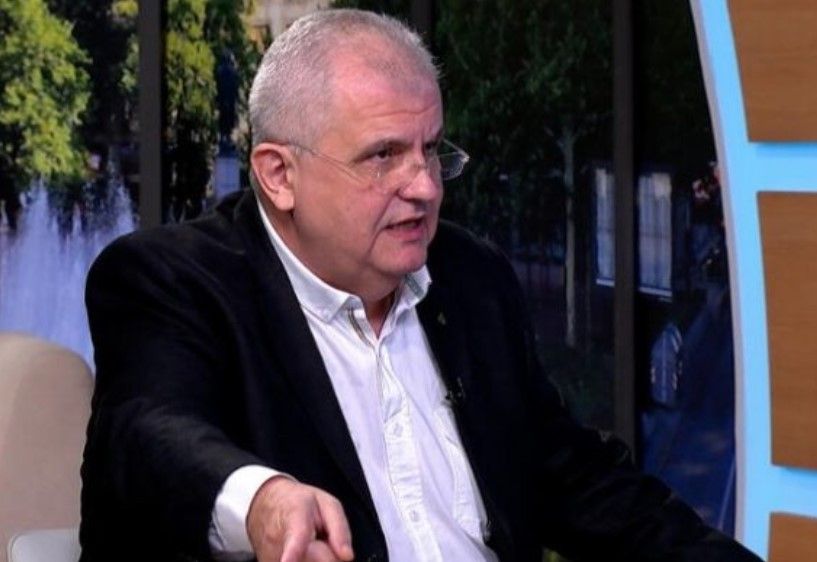 Nenad Çanak: Ratko Mlladiqi nuk ishte hero, Ushtria e Bosnjës ishte afër marrjes së Banja Lukës Nenad Çanak: Ratko Mlladiqi nuk ishte hero, Ushtria e Bosnjës ishte afër marrjes së Banja Lukës