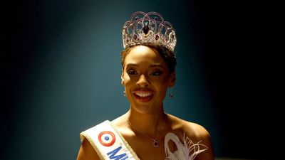 2024/12/1722814-la-nouvelle-miss-france-2025-angelique-angarni-filopon-lors-d-une-confer.jpg