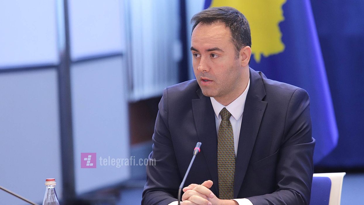 Lirohet nga akuza Glauk Konjufca për rastin e gazit lotsjellës në Kuvend Lirohet nga akuza Glauk Konjufca për rastin e gazit lotsjellës në Kuvend