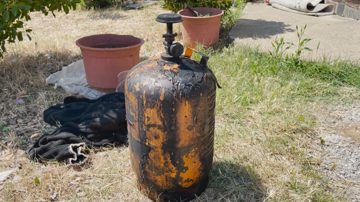 “Bombolat portokalli të mos përdoren”, kreu i Zjarrfikëses: 90% e ngjarjeve ndodhin prej tyre