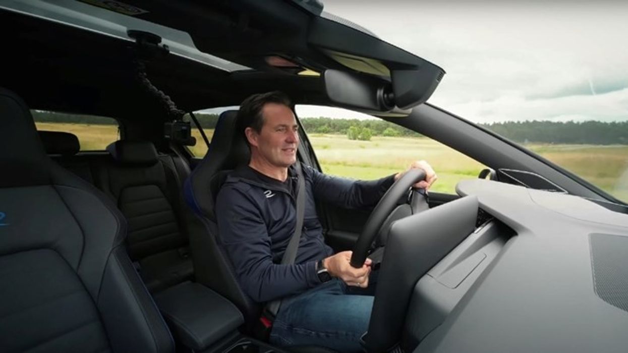 Drejtori i Volkswagen prapa timonit të Golfit më ekstrem, sfidon kolegun e tij nga divizioni sportiv R