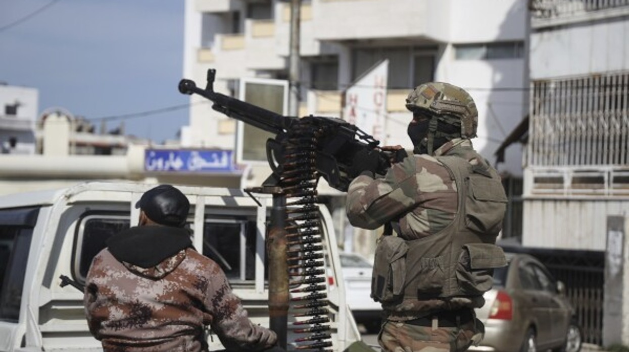 Shpërthen sërish dhuna në Siri, mbi 1 mijë të vdekur në dy ditët e fundit ndërsa forcat e sigurisë përplasen me besnikët e Assadit