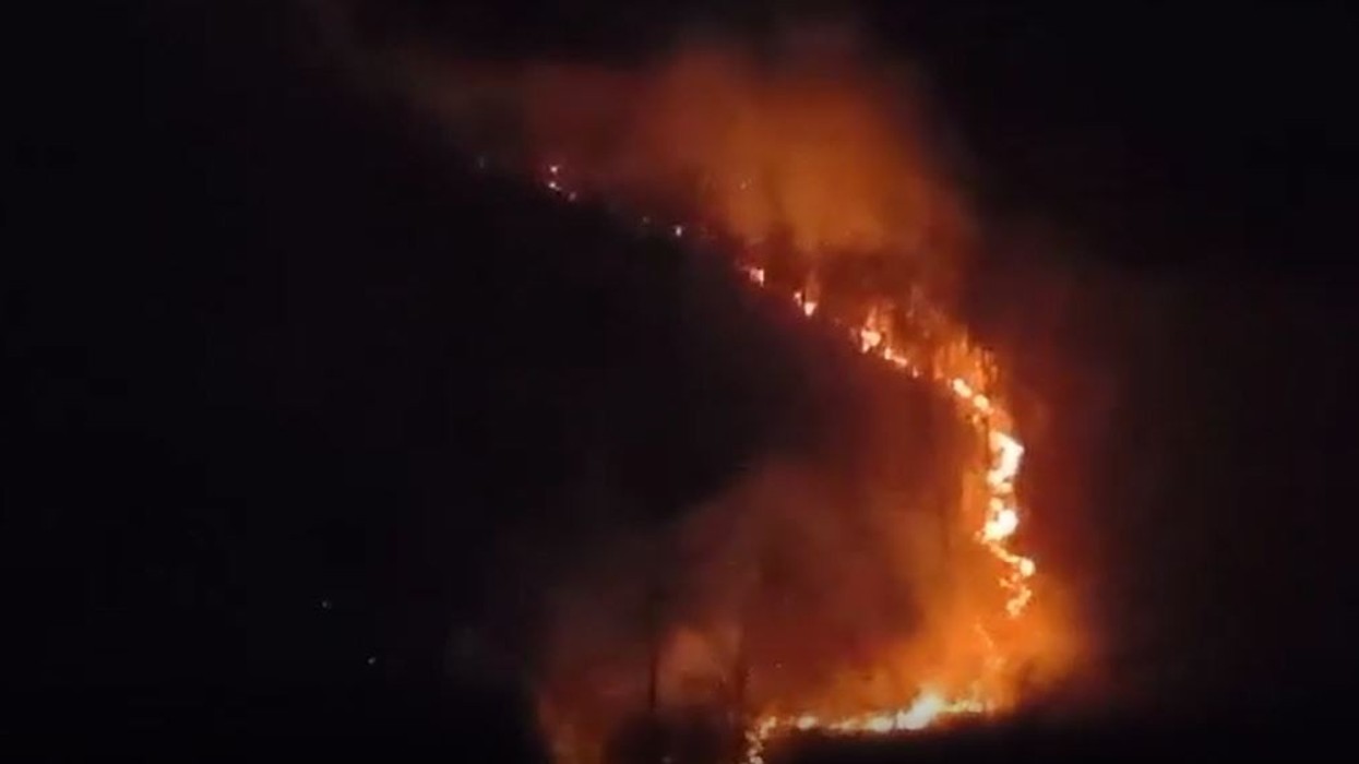 Zjarre në disa vende në Mitrovicë - Disa janë shuar, në disa tjera ekipet janë ende duke intervenuar