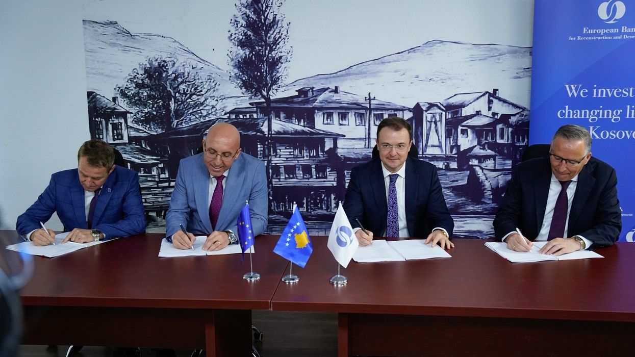 Nënshkruhet marrëveshje për ndërtimin e impiantit të ujërave të zeza në Mitrovicë - Vushtrri