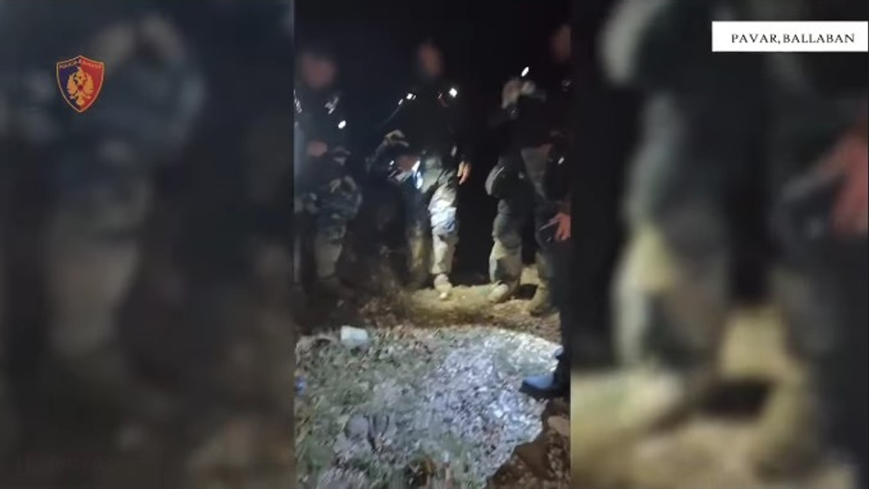 Humbën gjatë eksplorimi në mal, policia shpëton turistët grekë