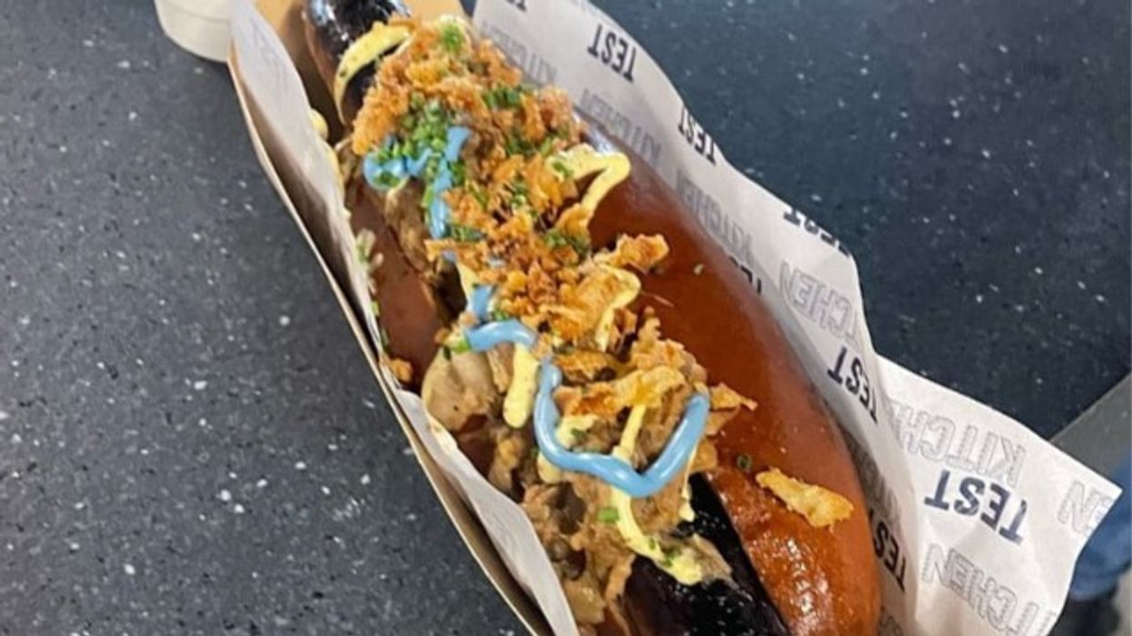 Evertoni shërben ketchup siç nuk e keni parë kurrë më parë, gjithçka për shkak të rivalitetit të tifozëve