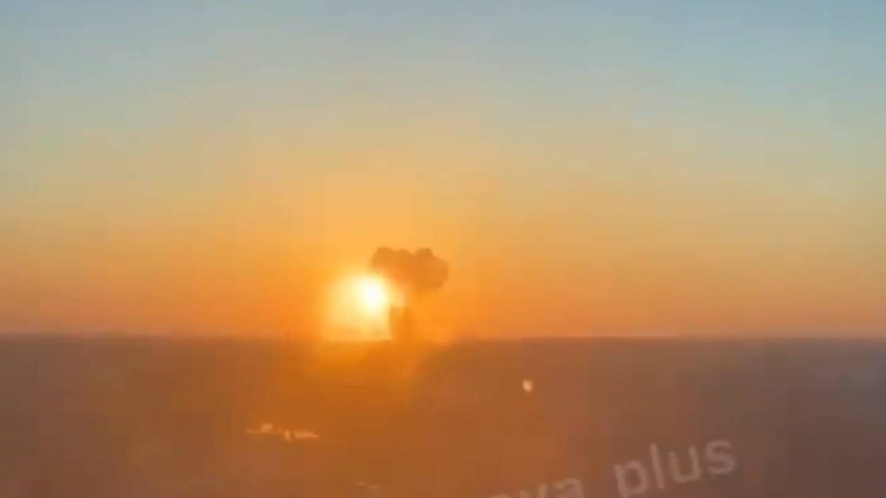 Ukrainasit publikojnë pamjet duke treguar se çfarë shkatërruan në sulmin në bazën ajrore ruse