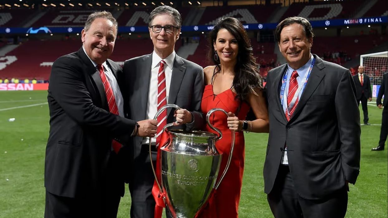 Pronarët e Liverpoolit rivalizojnë ata të PSG-së për blerjen e klubit të njohur spanjolle