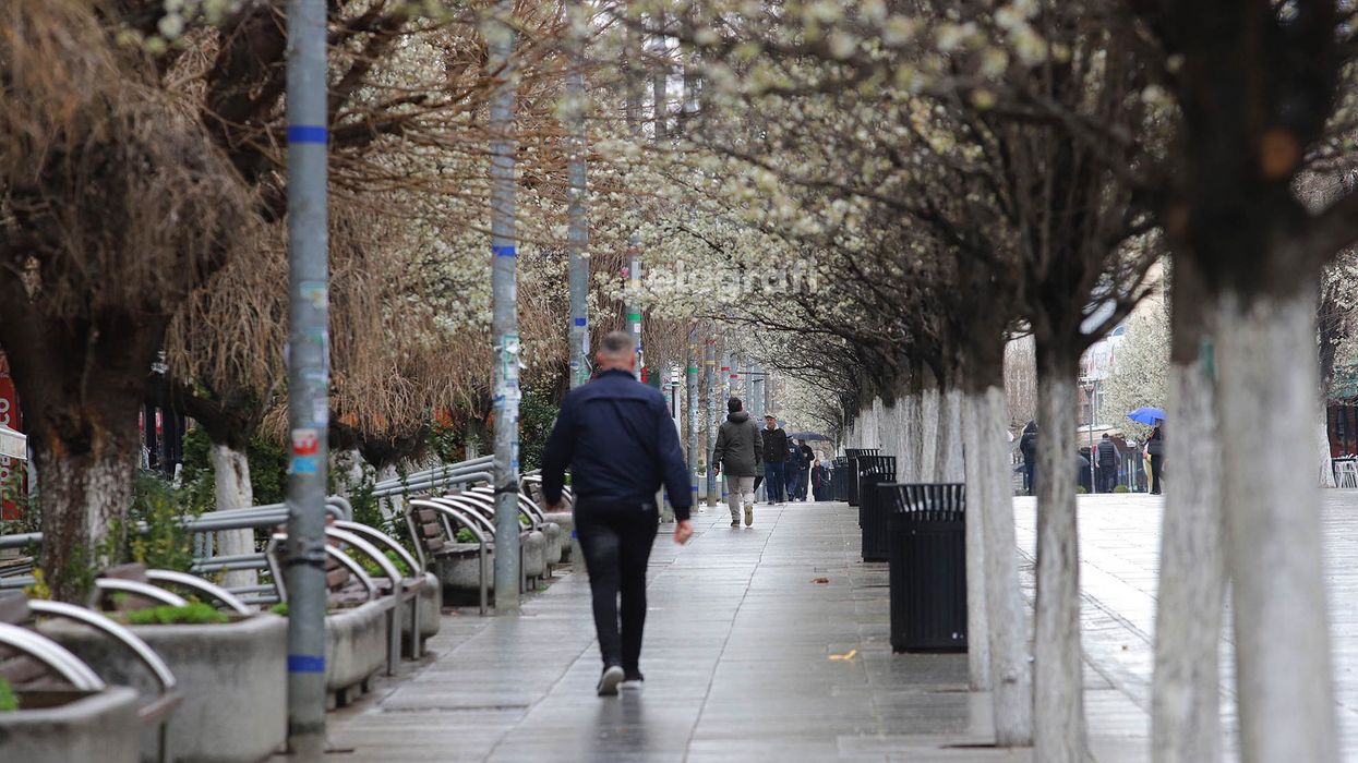 Sot riga shiu dhe shkarkime rrufesh