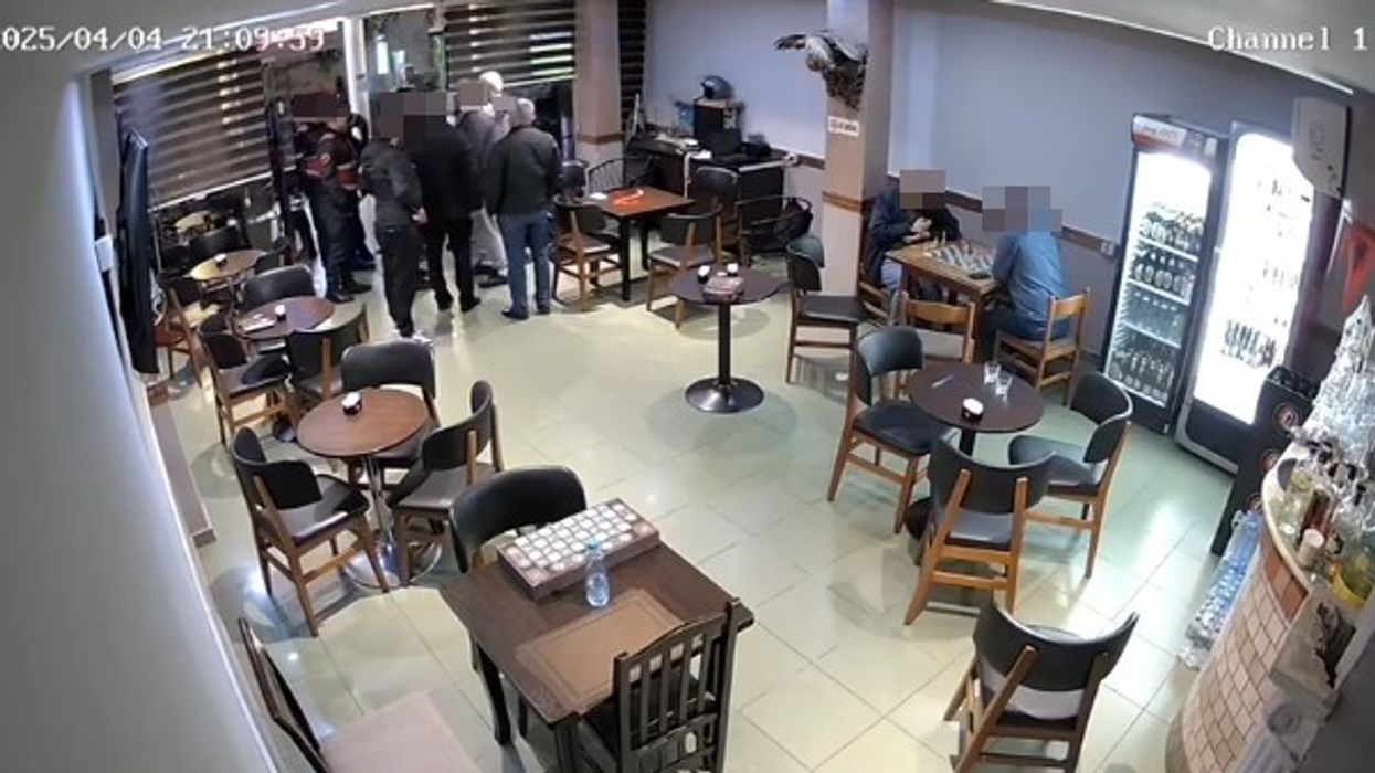 Flamur Noka publikon videon: Adriatik Alimadhi u shoqërua forcërisht nga policia