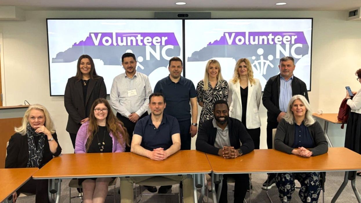 Zëvendëskryesuesi Bush në Karolinën e Veriut diskuton bashkëpunimin për edukim dhe qeverisje