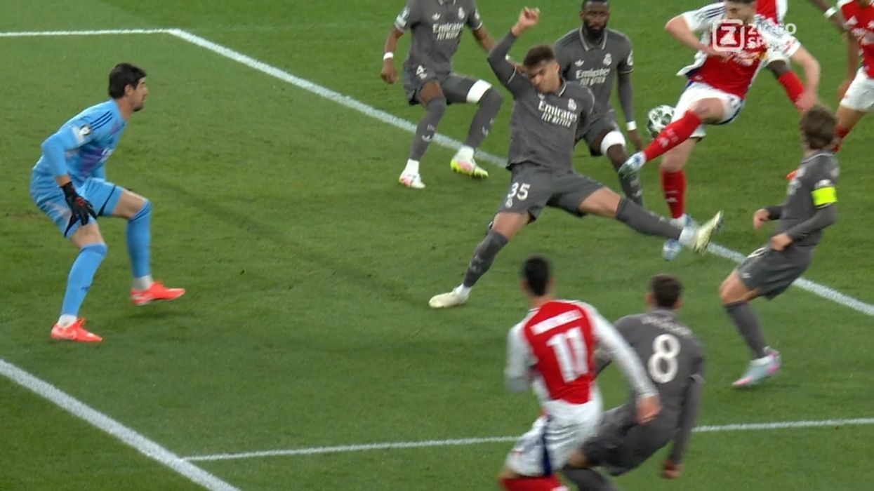 A ishte penallti? Eksperti i gjykimit jep mendimin e tij për prekjen me dorë të Asensios