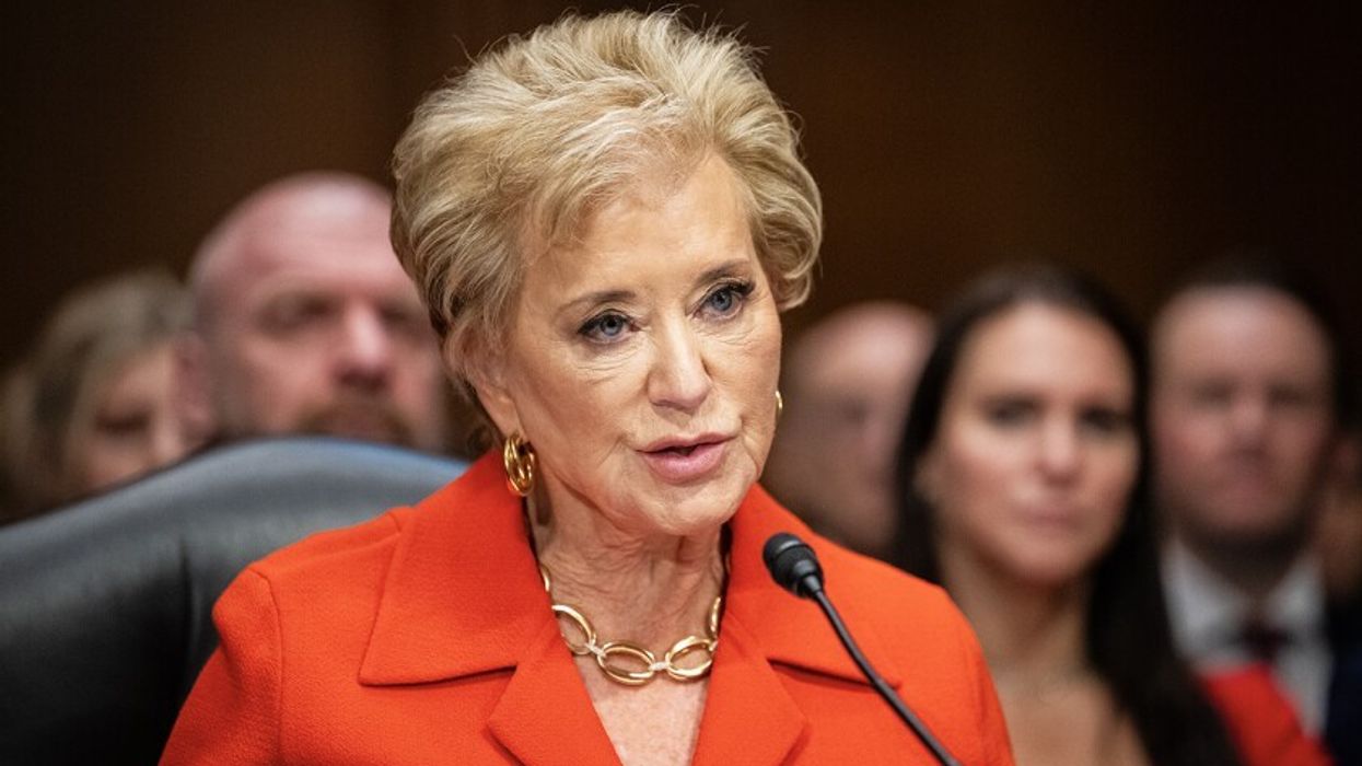 Sekretarja amerikane e Arsimit ia huq, shkurtesës së inteligjencës artificiale “AI” i referohet si “A1”