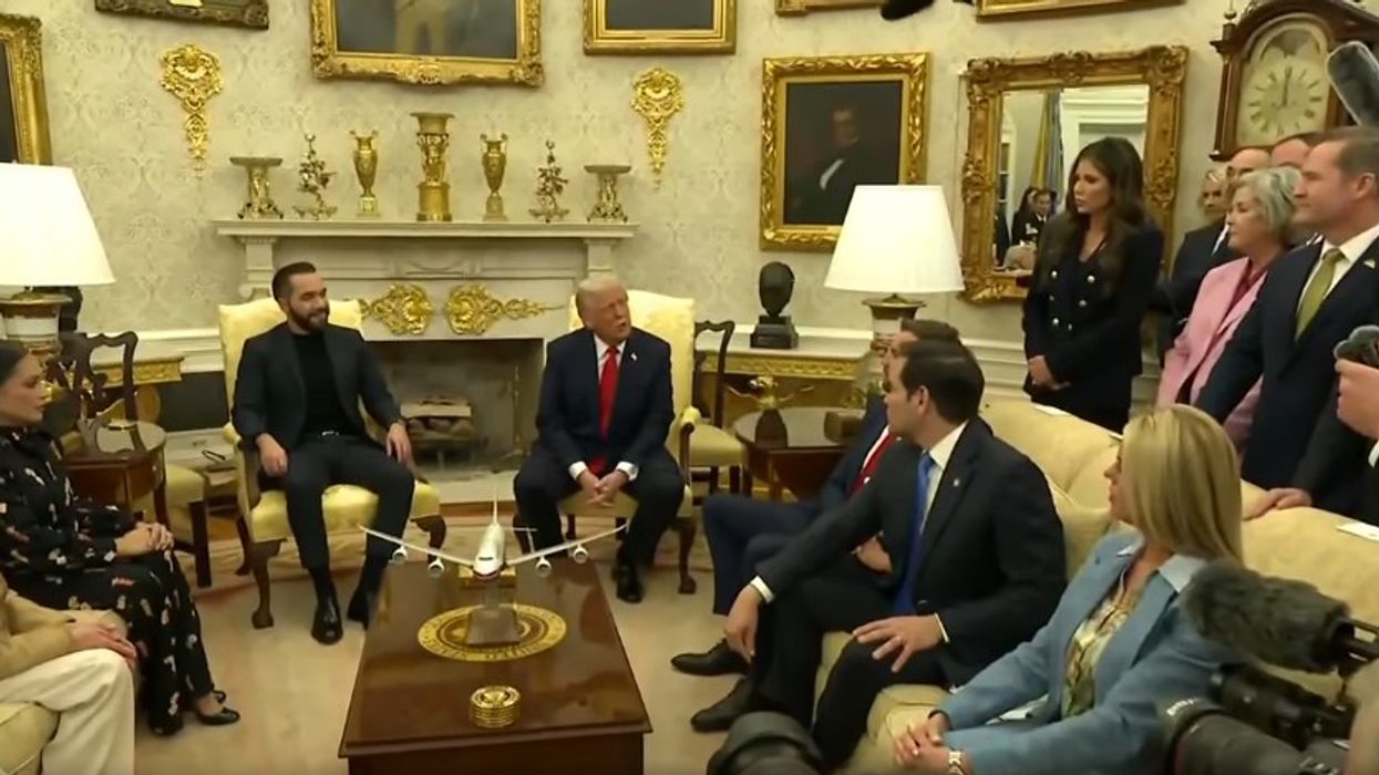 Trump i mban “leksion” gazetares së CNN, përplasja verbale e dyshes në Shtëpinë e Bardhë