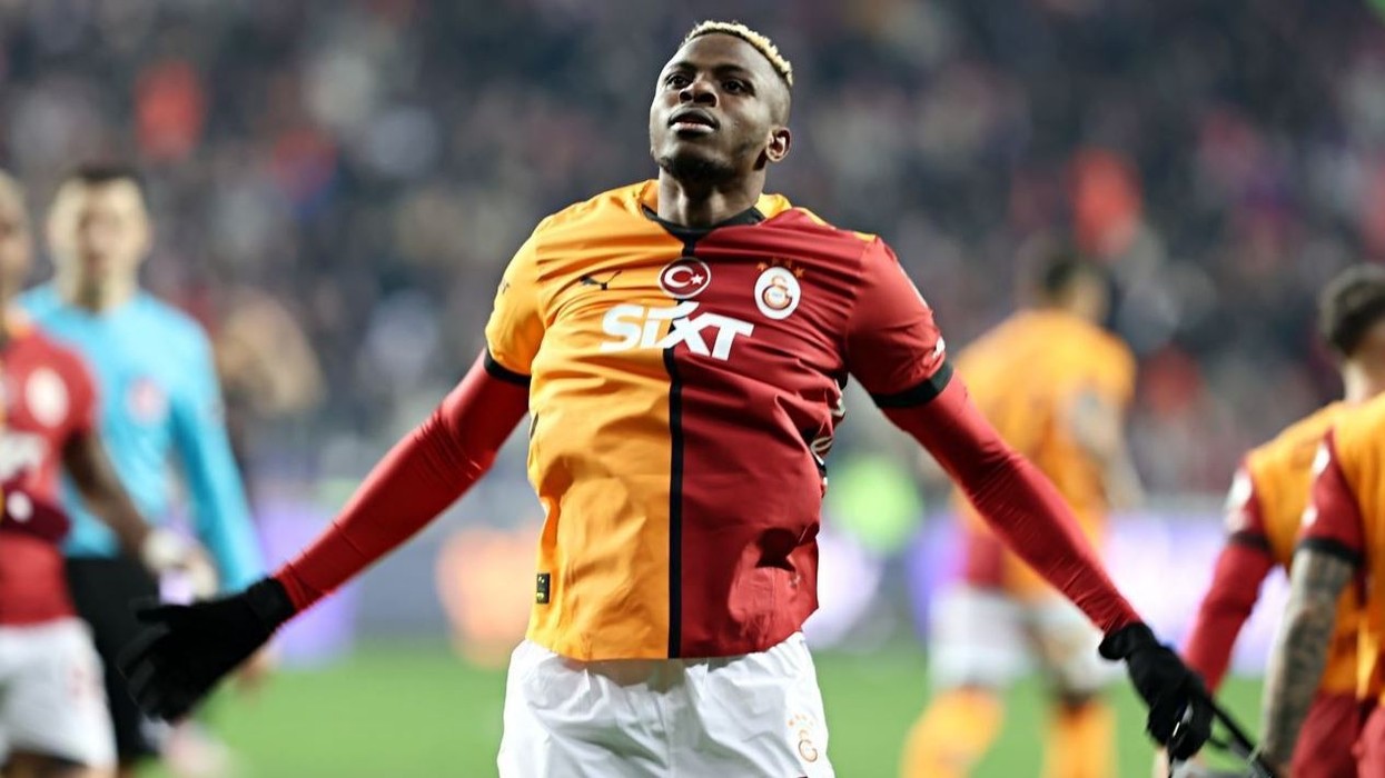 Galatasaray po i lutet të qëndrojë – Osimhen lëshon njoftim për të ardhmen e tij