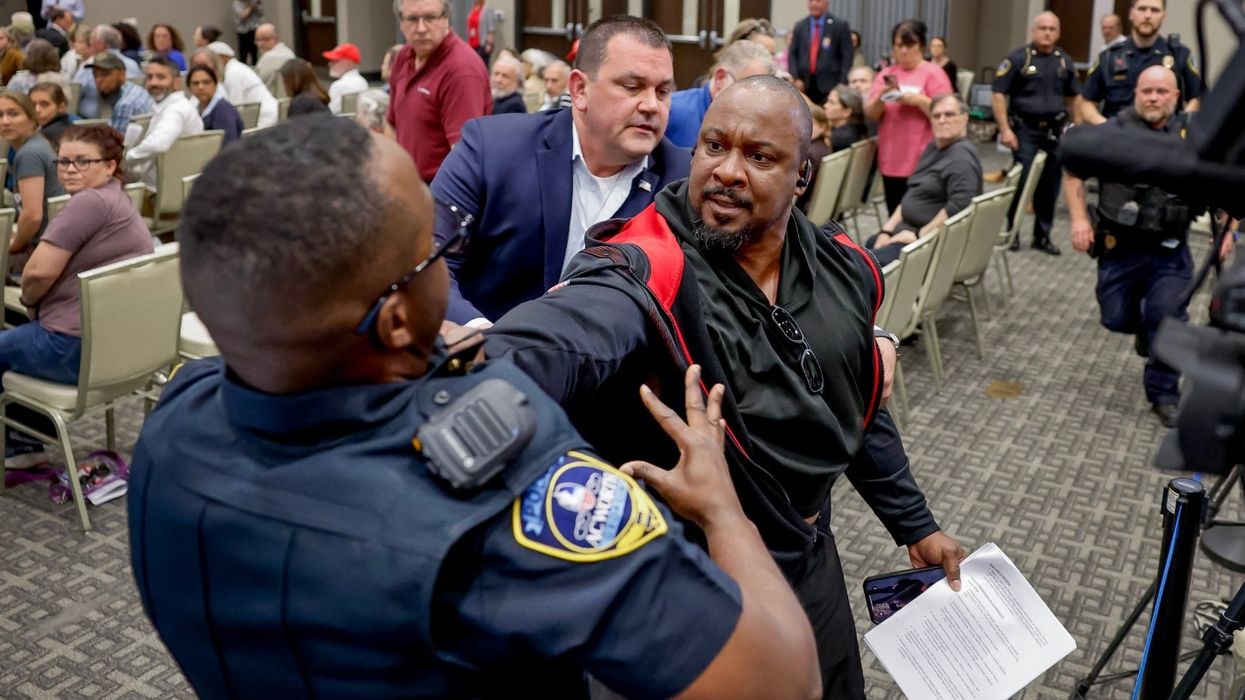 Protestuesit goditen me elektroshok dhe arrestohen në eventin e republikanes në Gjeorgjia