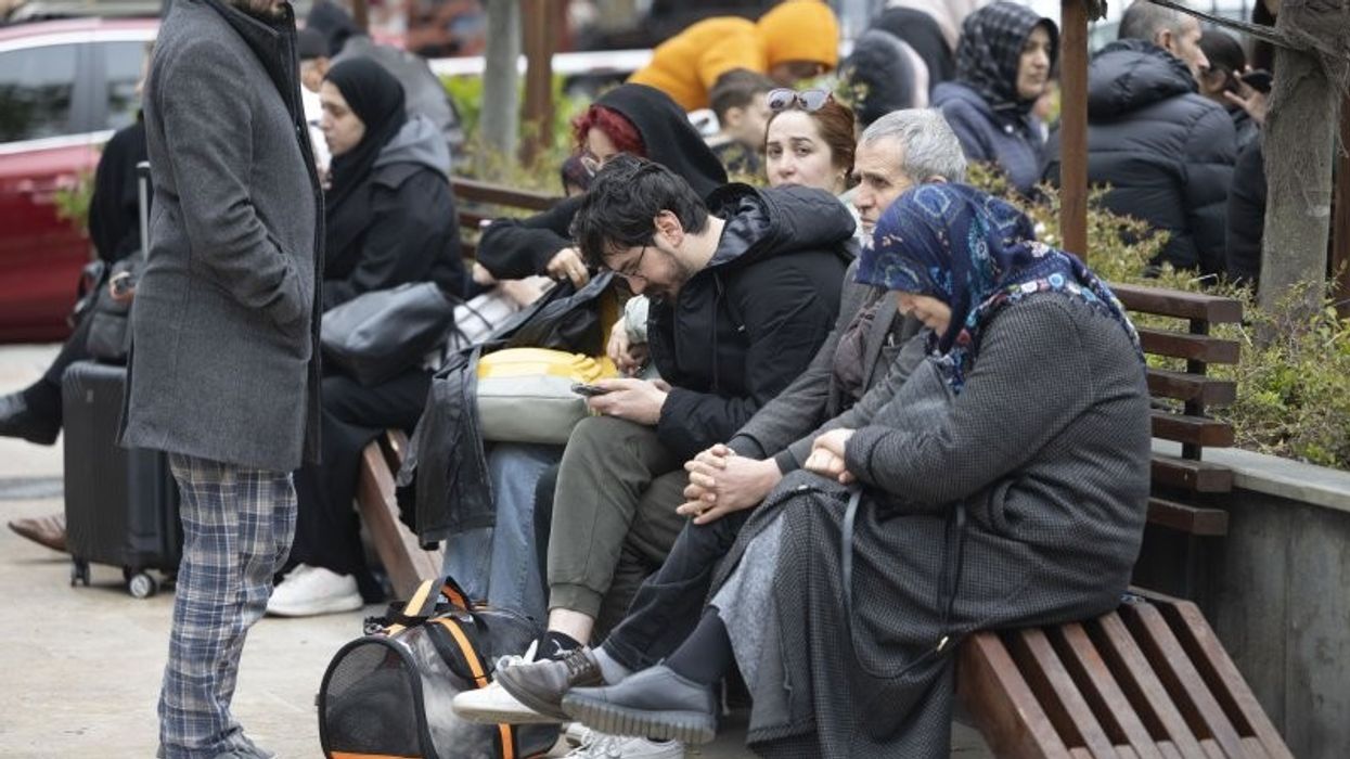 Qindra të lënduar pas një tërmeti me magnitudë 6.2 që goditi afër Stambollit