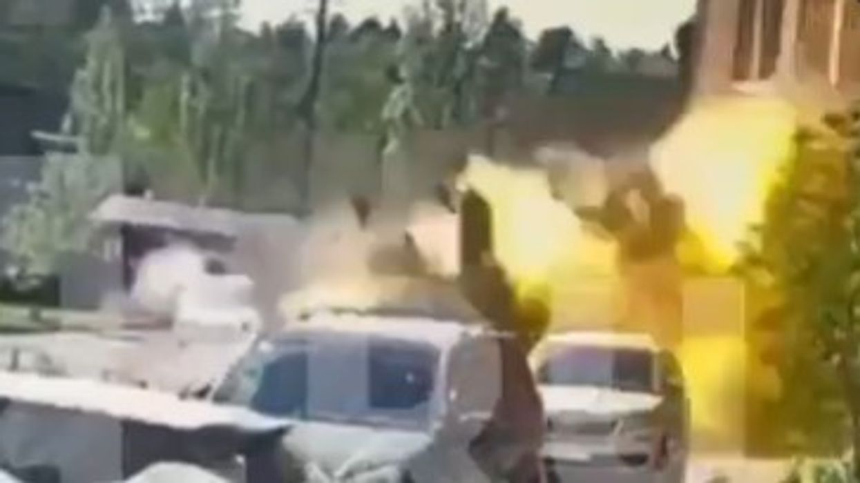 Momenti i shpërthimit të makinës dhe pamje të tjera nga vendi i ngjarjes në Moskë, ku u vra gjenerali i lartë rus